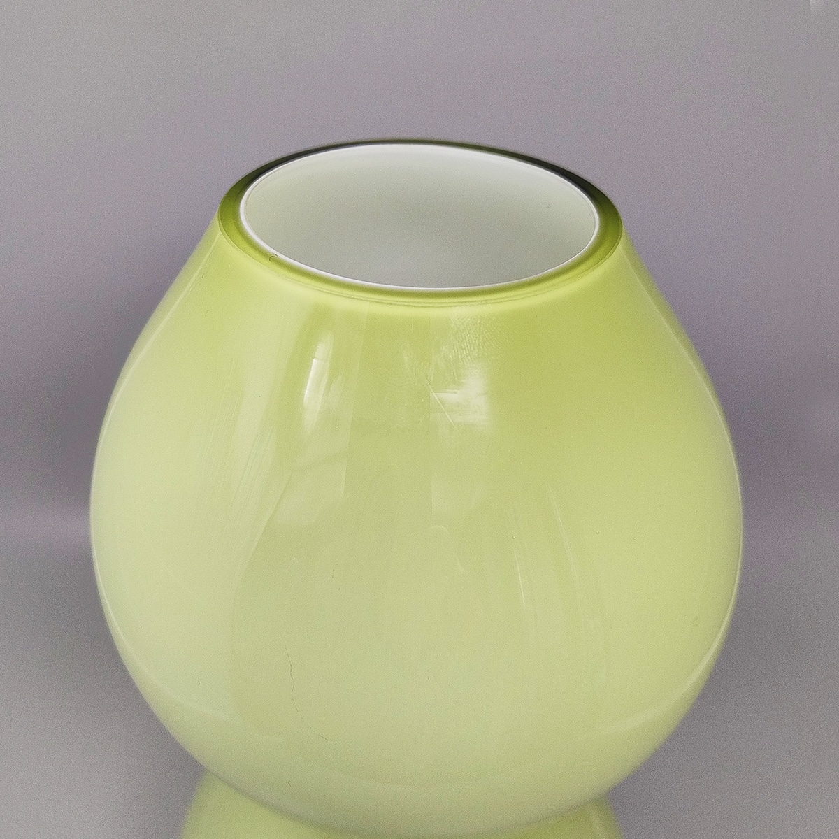 1970s Space Age Green Vase in Murano Glass. Made in Italy