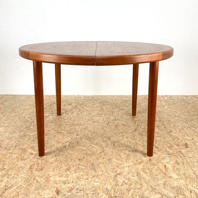Mid Century Danish Rosewood Dining Table By Johannes Andersen