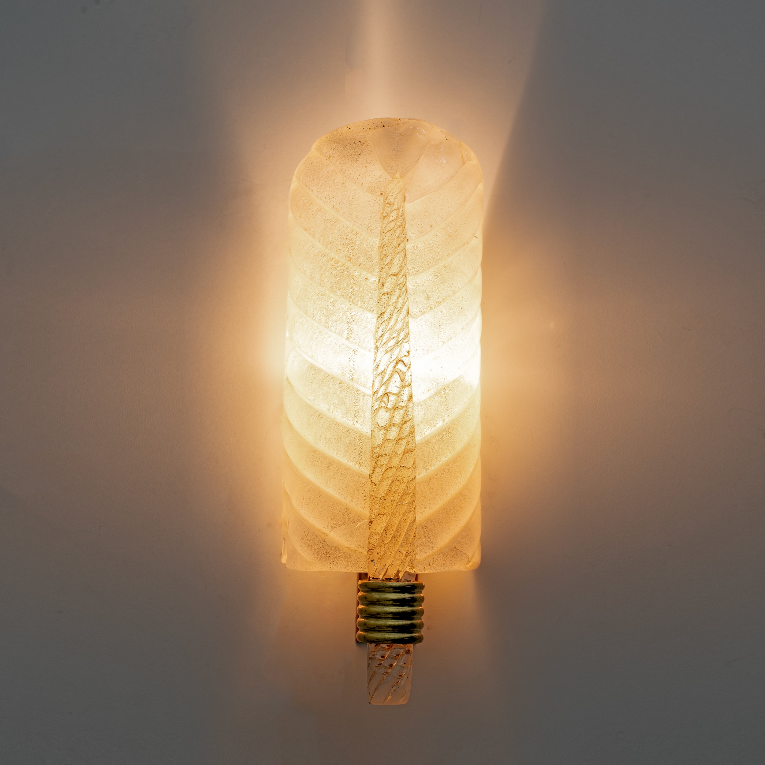 Pair of Barovier & Toso Style Mid-Century Modern Murano Glass Gold Leaf Sconces
