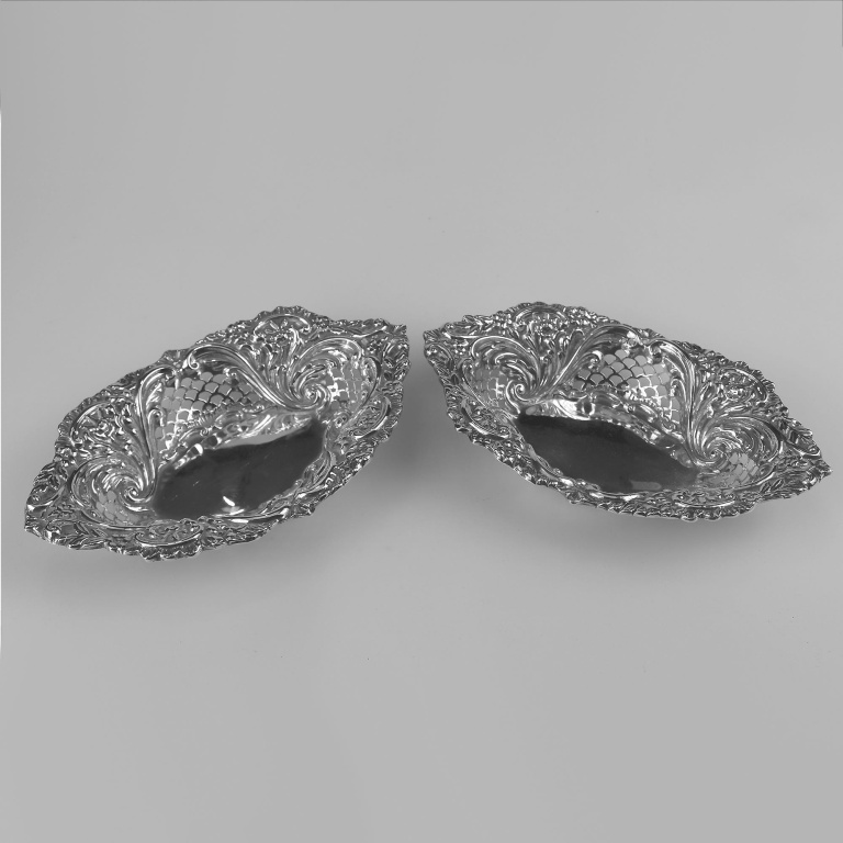A good-grade antique large Victorian English solid silver Bonbon Dish 88g C.1898 - Image 10