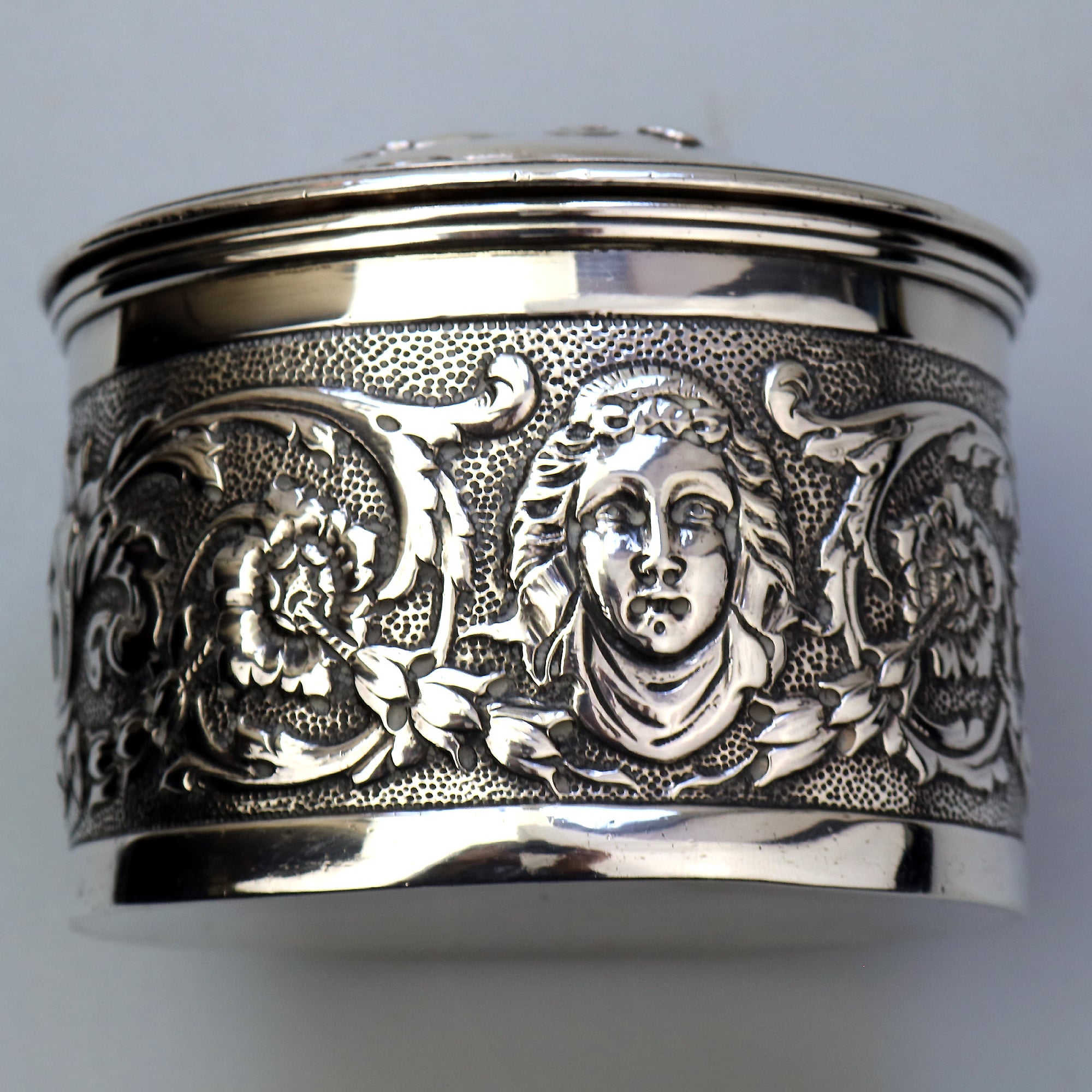 A stunning antique English Britannia standard solid silver Box 245g C.1880