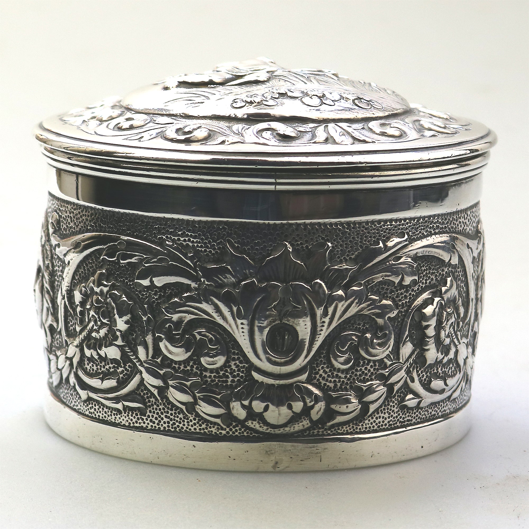 A stunning antique English Britannia standard solid silver Box 245g C.1880