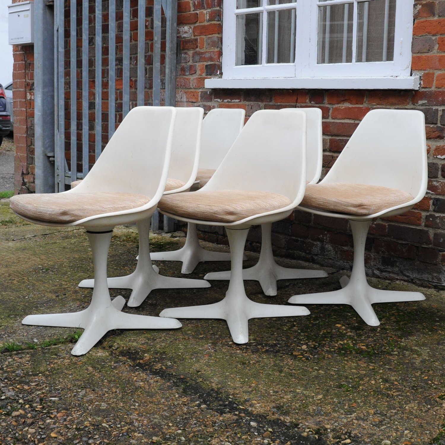 Vintage 103 Aluminium Tulip Chairs By Maurice Burke For Arkana, 1960s, Set Of 6