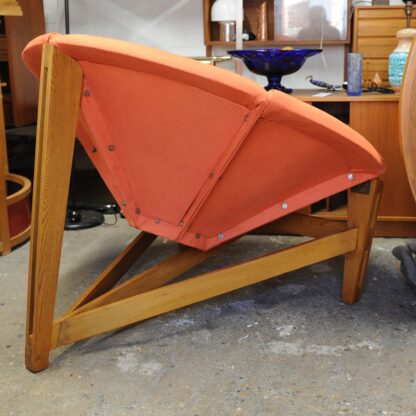 Mid Century Fibreglass Pink & Yellow Flower/ Daisy Chair On Wooden Tripod Stand, 1960s - Image 5