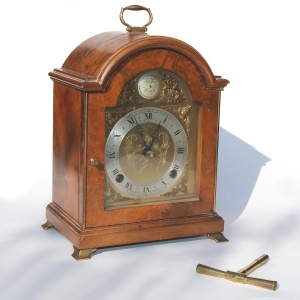 A good George III style walnut 2 train striking 8 day Elliott Mantle Clock C.20thC