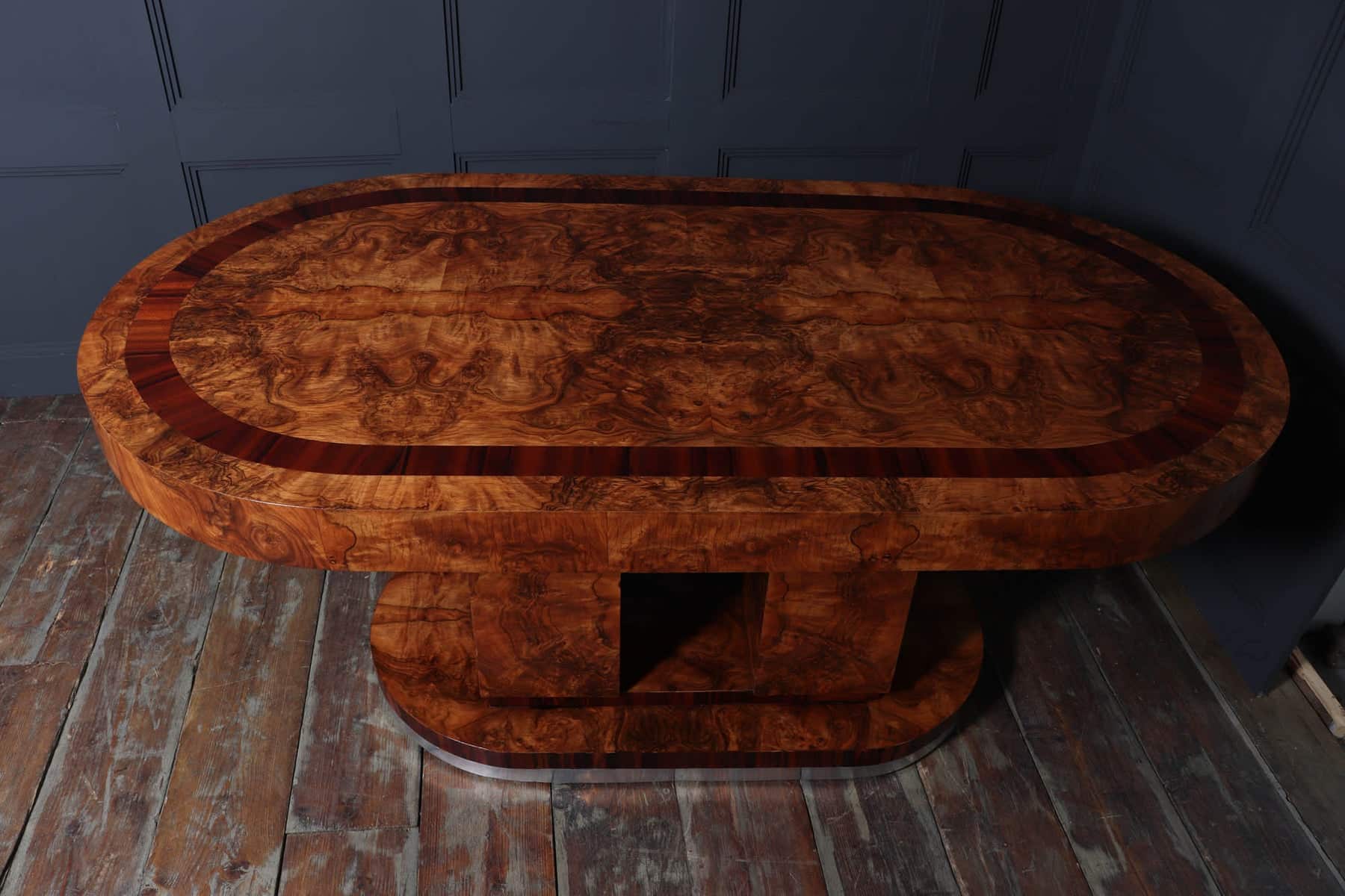 Stunning Italian Walnut Art Deco Dining Table C1930