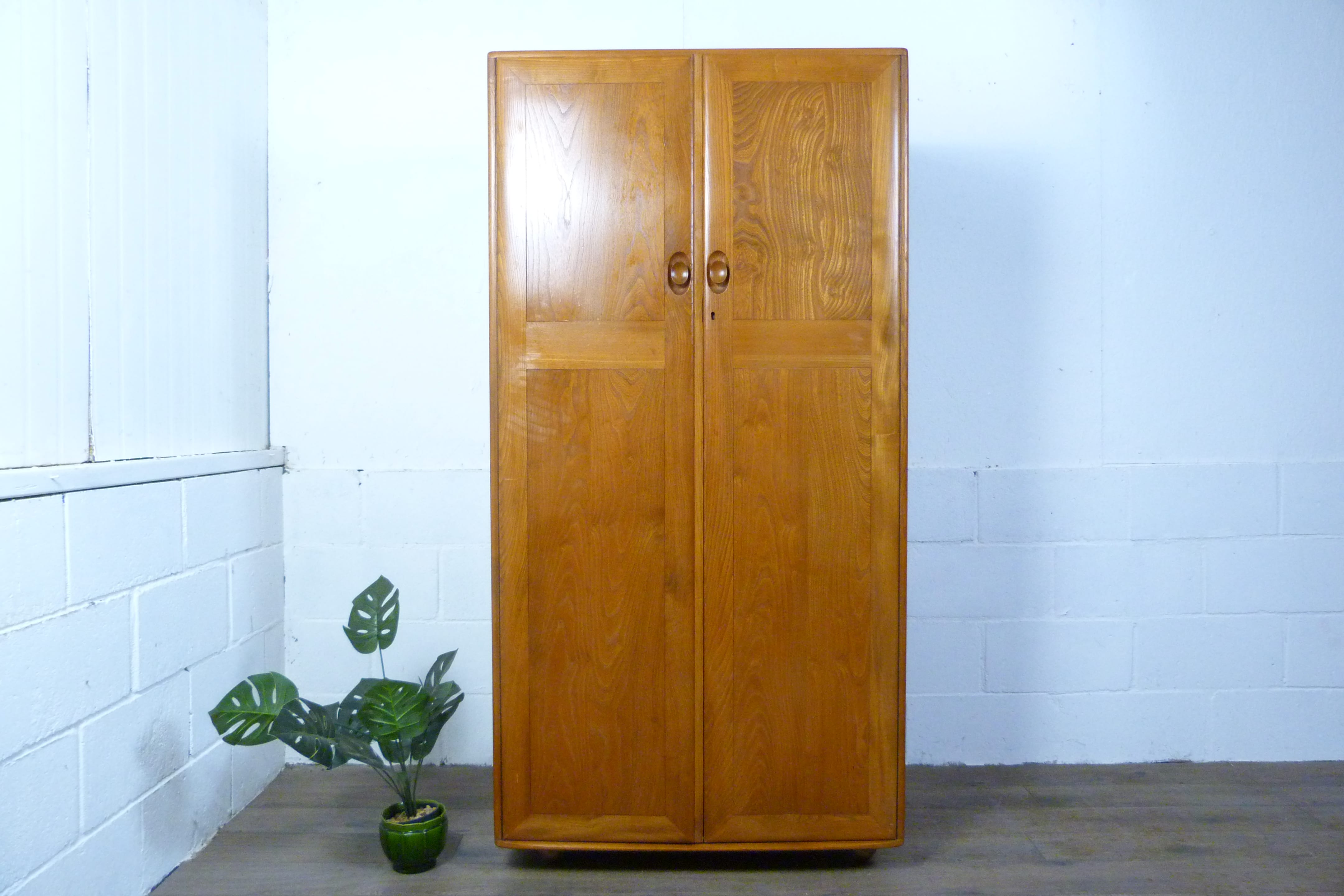 Ercol Windsor Blonde Elm Wardrobe
