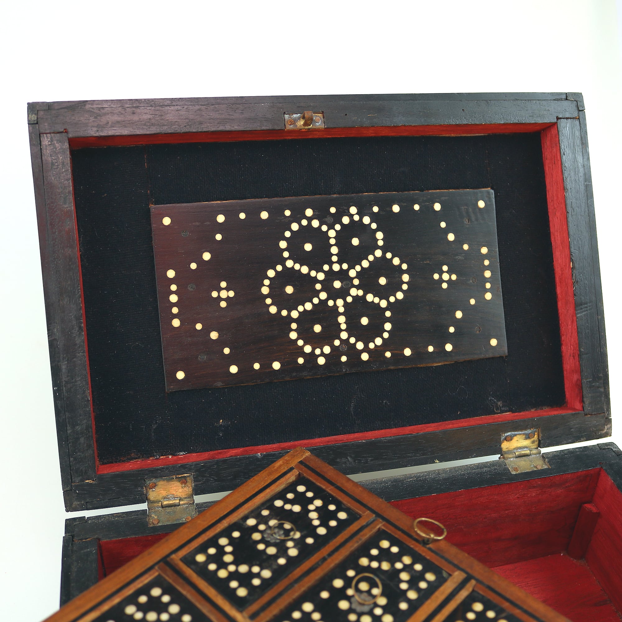 An antique Sinhalese porcupine quill & ebony fitted Workbox C.19thC