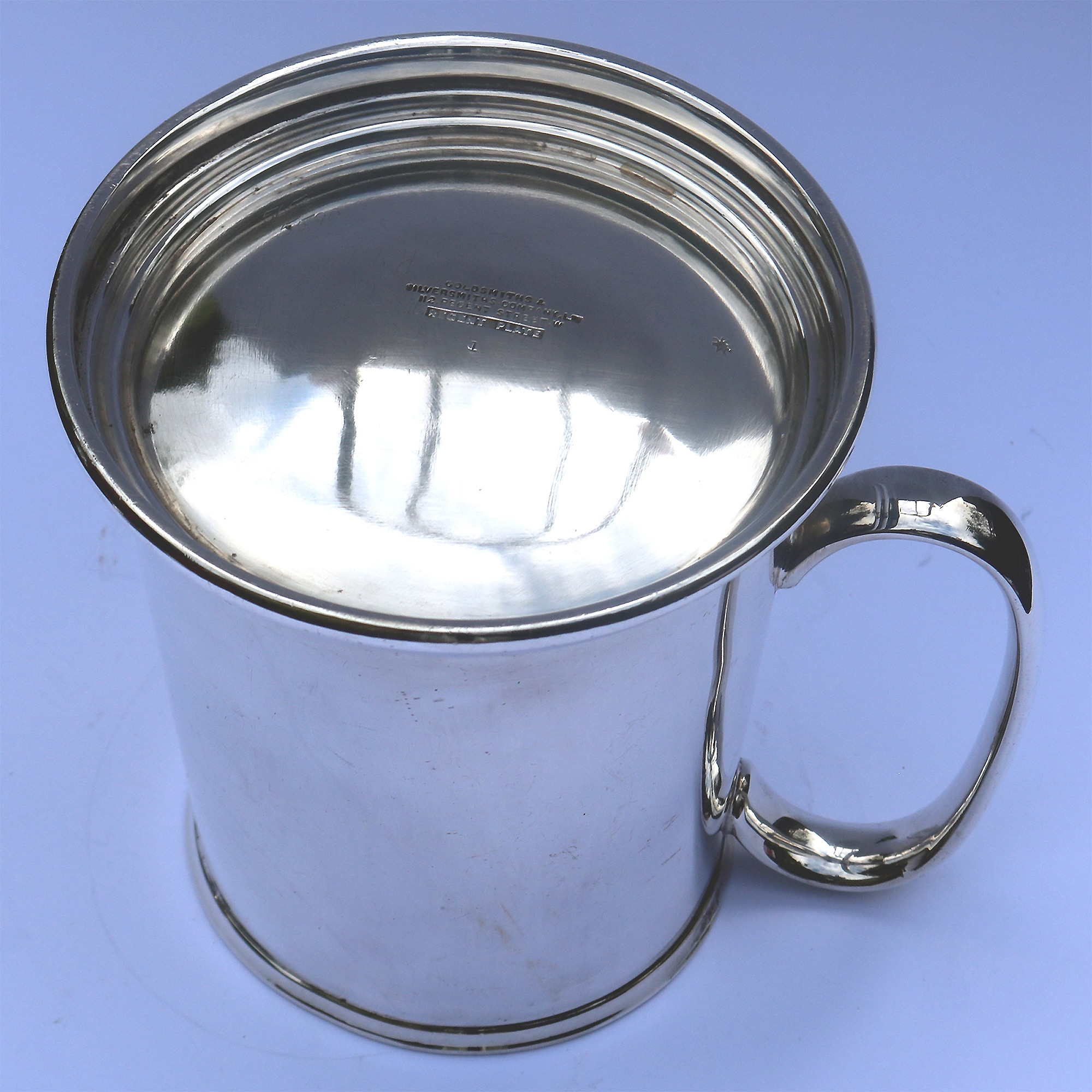 A handsome & good size Goldsmith's & Silversmith's silver-plated Beer Tankard C. pre 1950