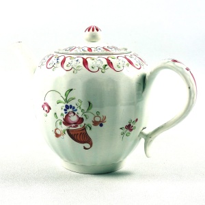 An English antique Georgian hand-painted pottery Liverpool Teapot C.1790
