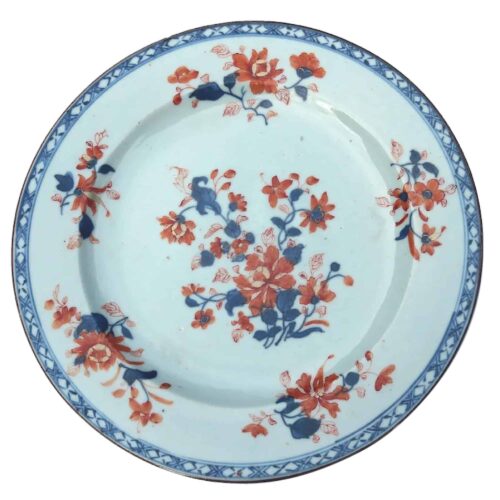 An antique Chinese porcelain hand-painted Imari Plate C.18thC