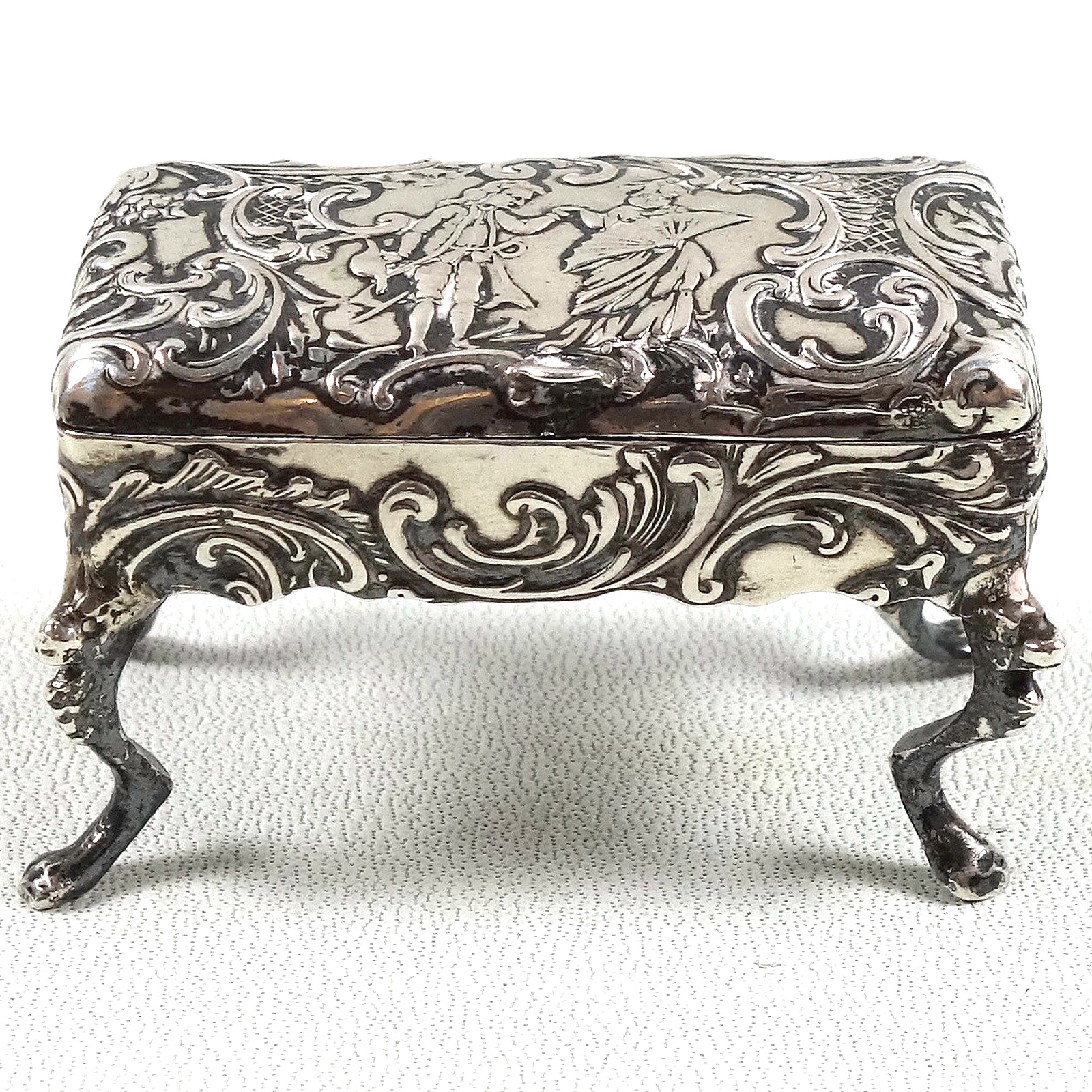 Antique 800 solid silver novelty Piano Stool table top Pill / Pinch Box C.1890