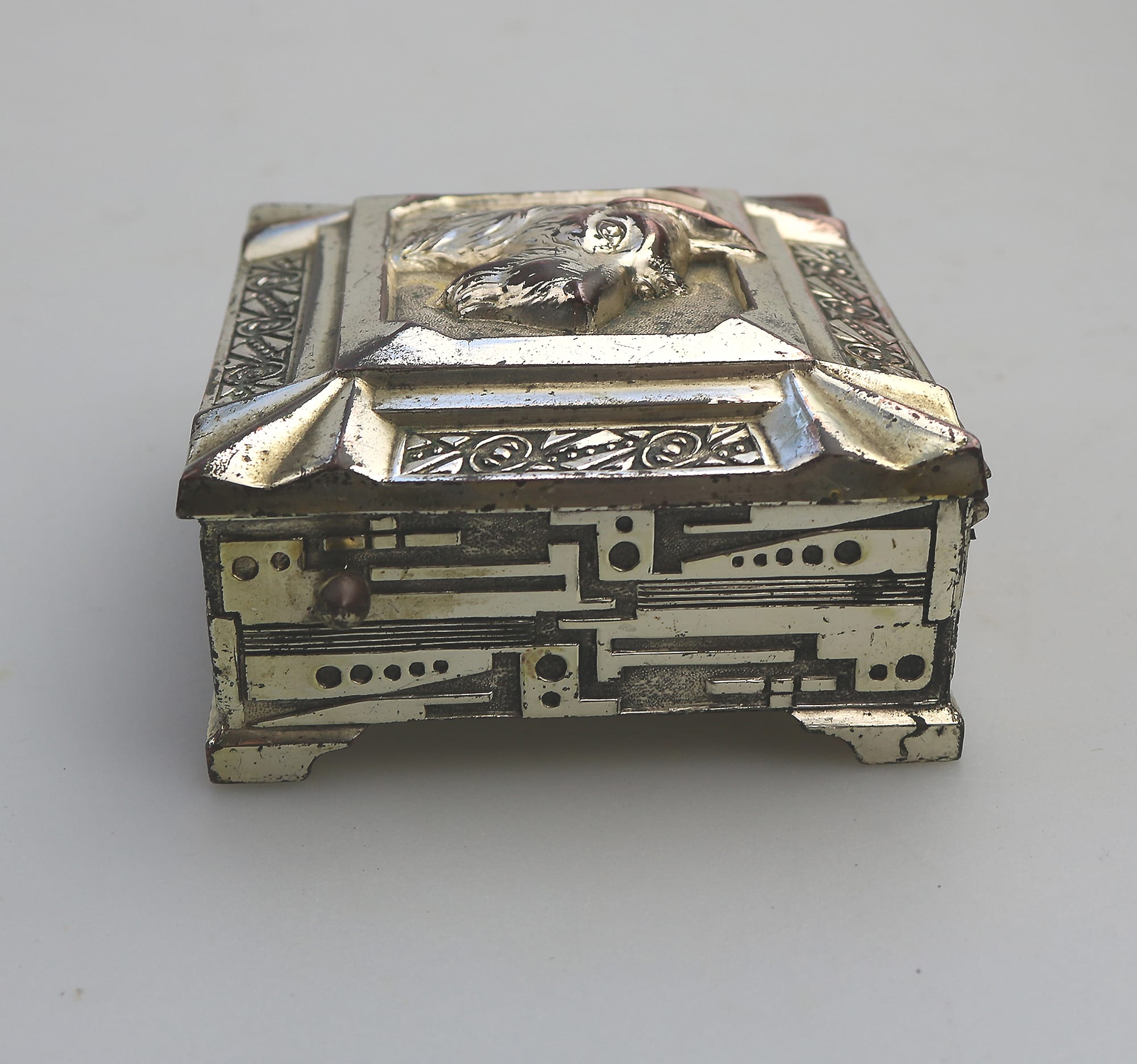 A rare Art Deco novelty silver plate Automaton Cigarette Box with a Scottie 1920