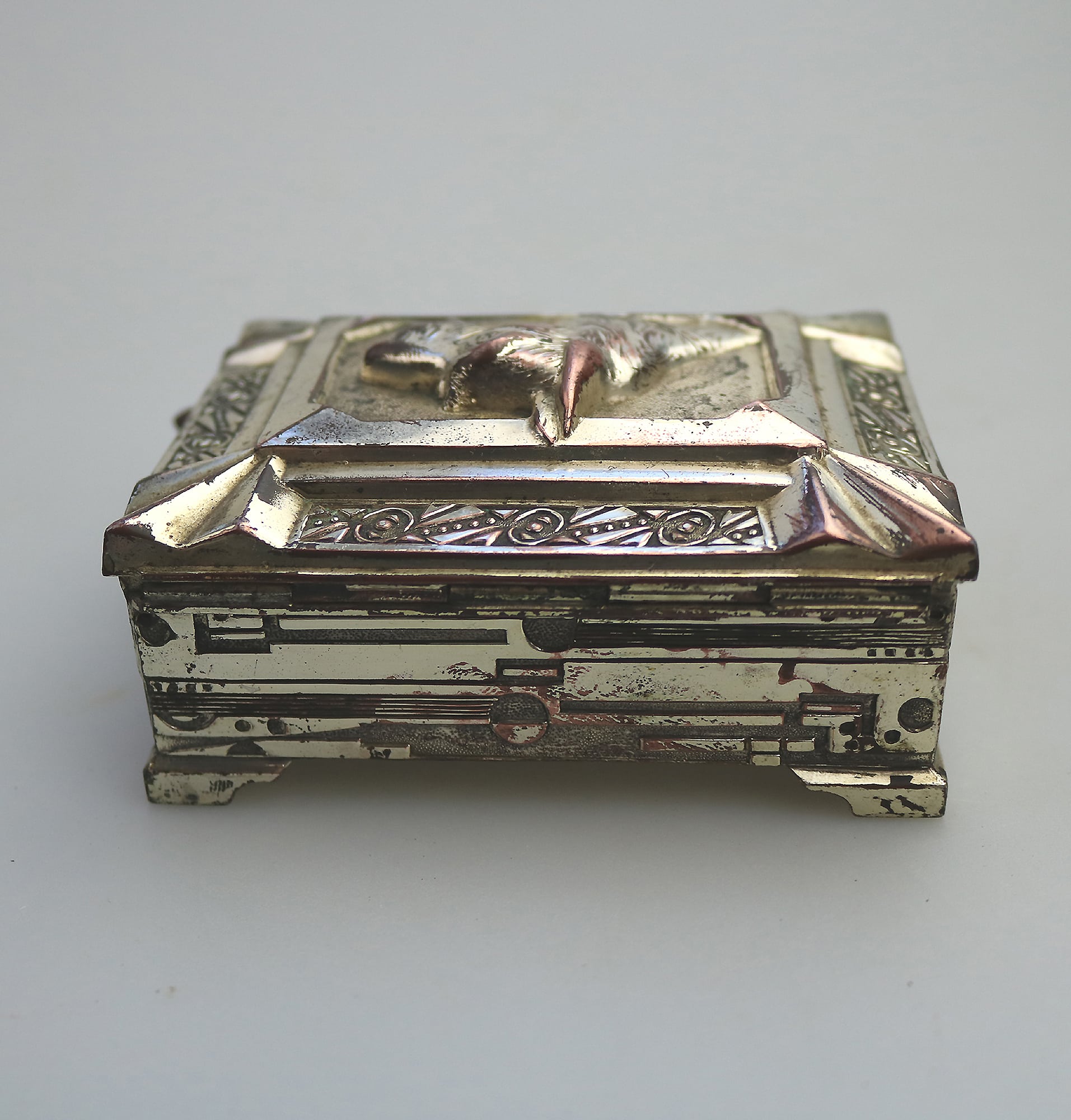 A rare Art Deco novelty silver plate Automaton Cigarette Box with a Scottie 1920