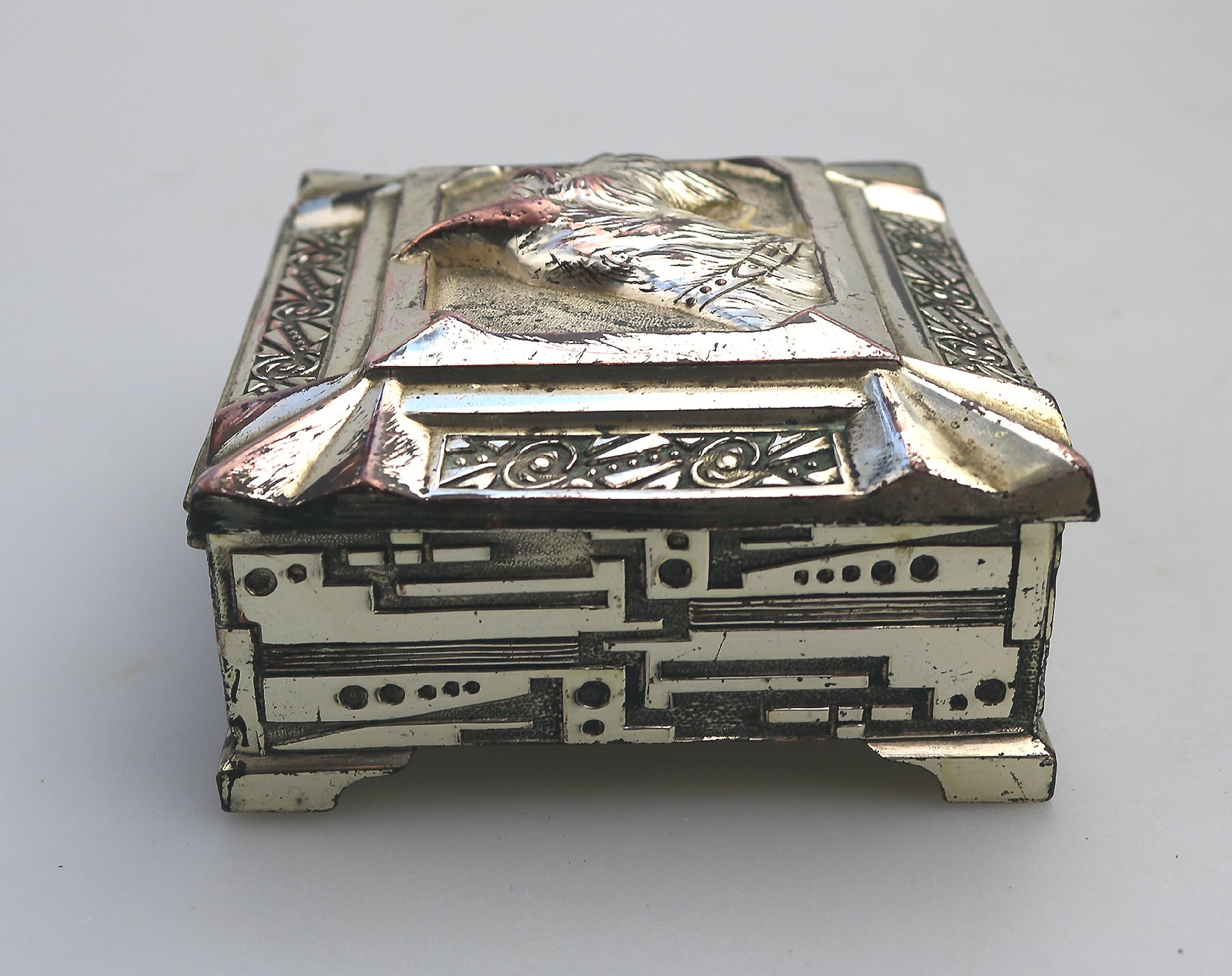 A rare Art Deco novelty silver plate Automaton Cigarette Box with a Scottie 1920