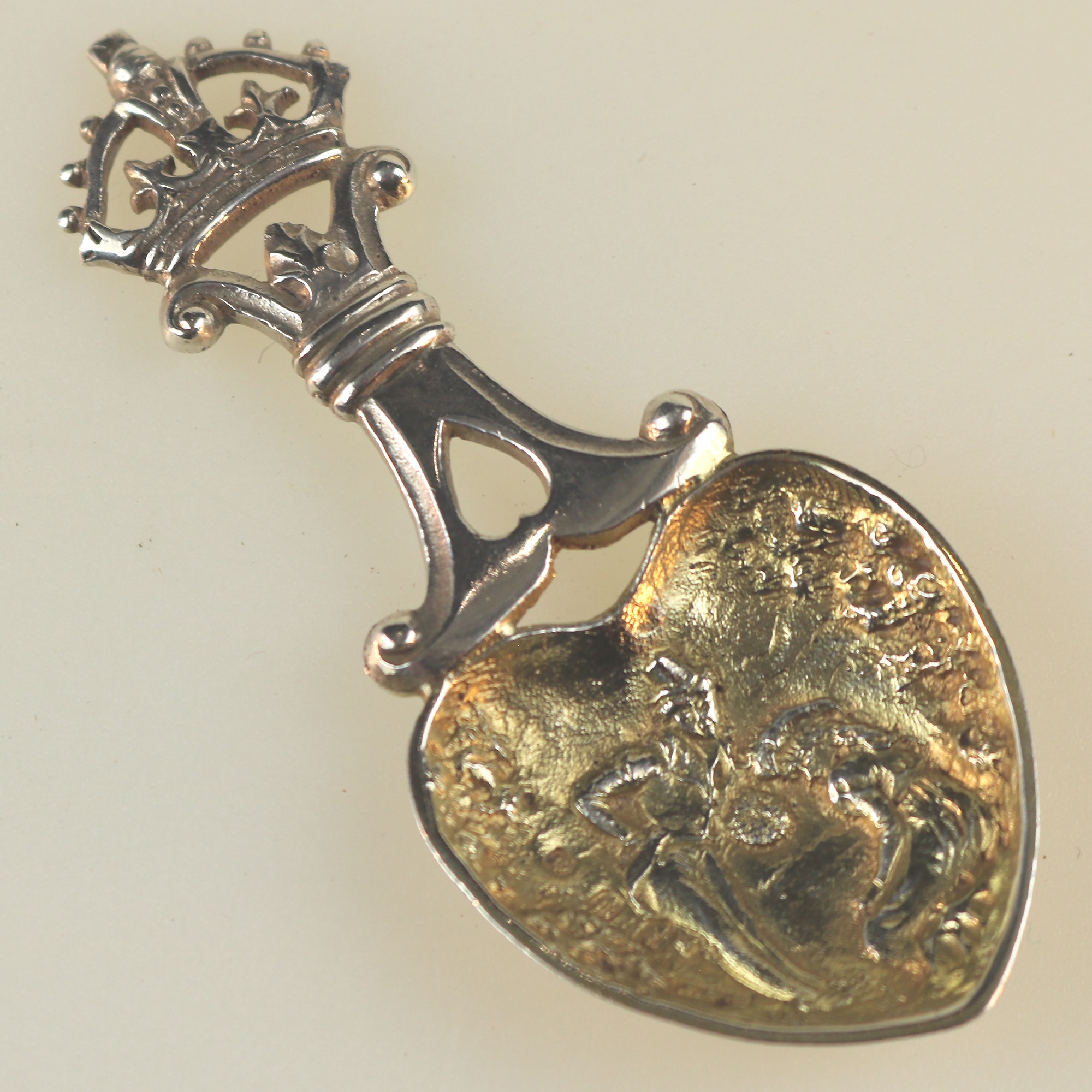 A rare antique Scottish Edinburgh solid silver novelty heart Caddy Spoon C.1900