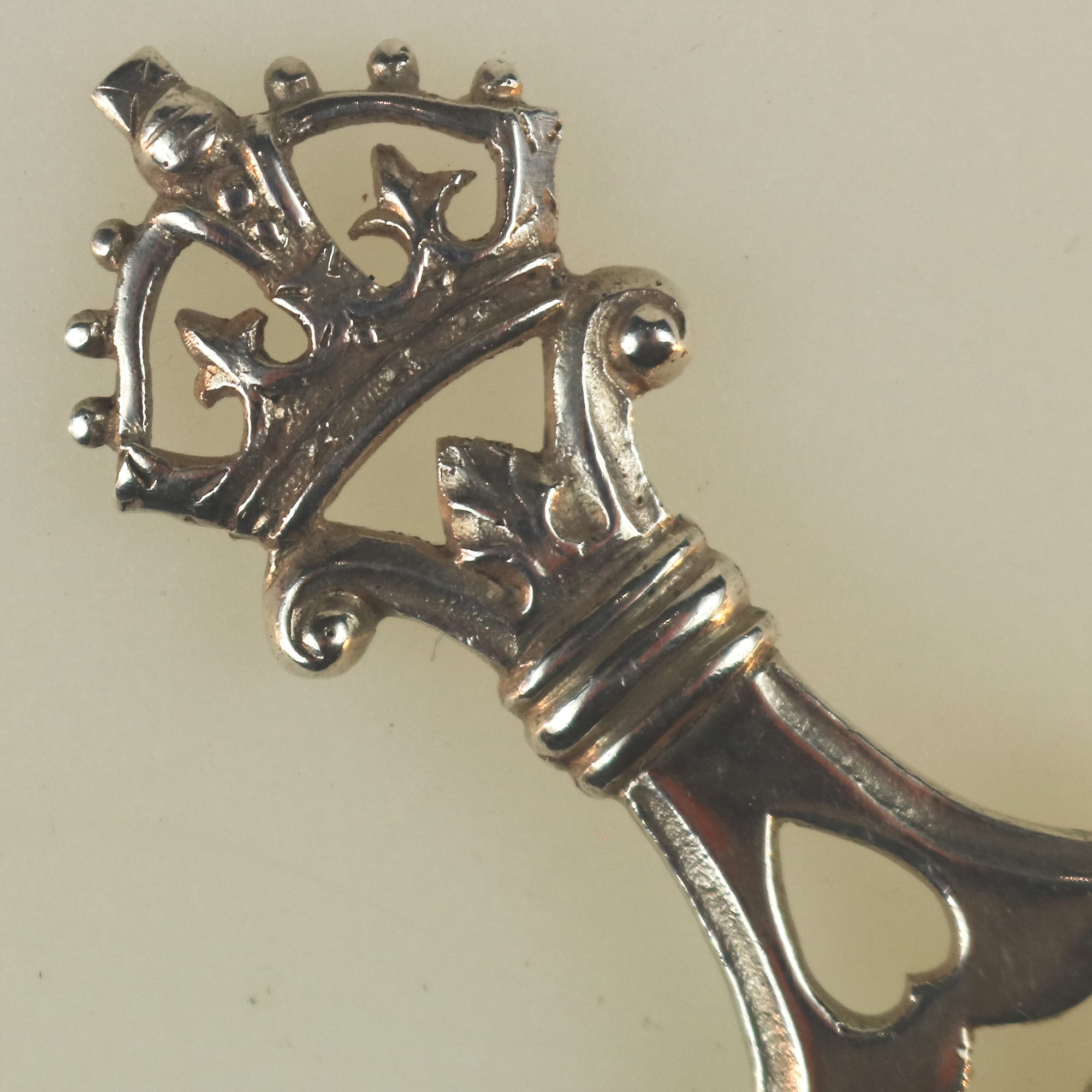 A rare antique Scottish Edinburgh solid silver novelty heart Caddy Spoon C.1900