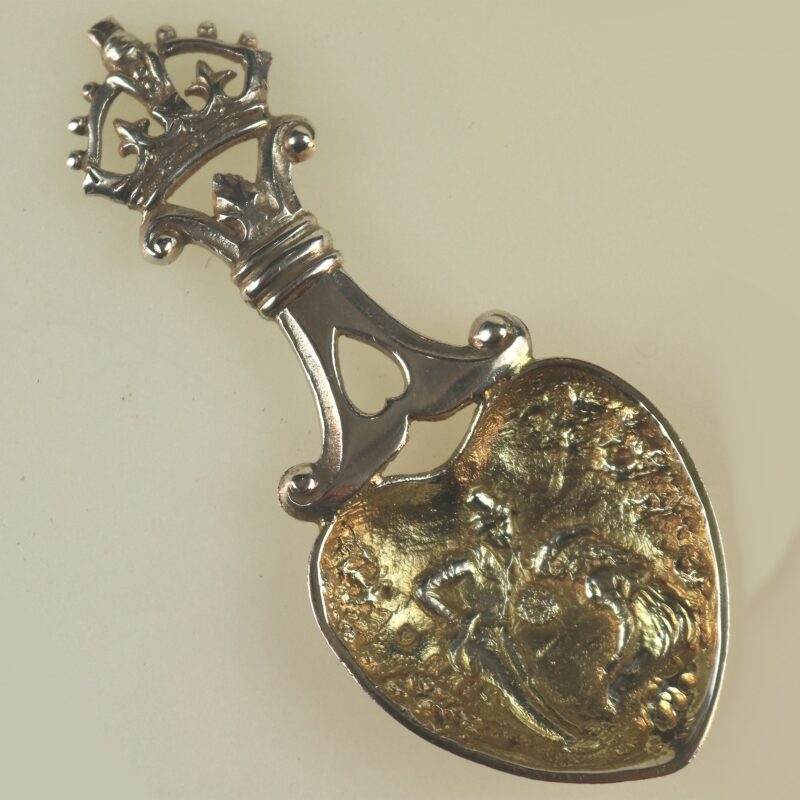 A rare antique Scottish Edinburgh solid silver novelty heart Caddy Spoon C.1900