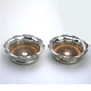 A good pair antique old Sheffield silver plate William IV Decanter Stands C.1820