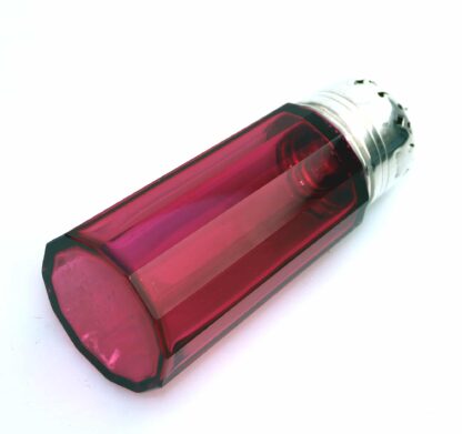 An antique Victorian cranberry glass silver plate Muffineer Sugar Shaker C.19thC - Image 4