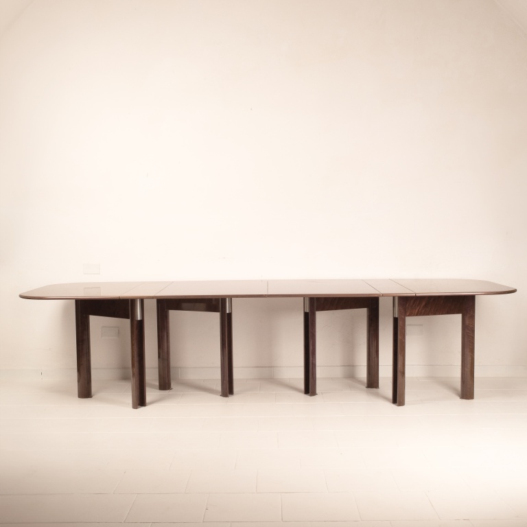 "Dinner" table by Giovanni Offredi for Saporiti Italia