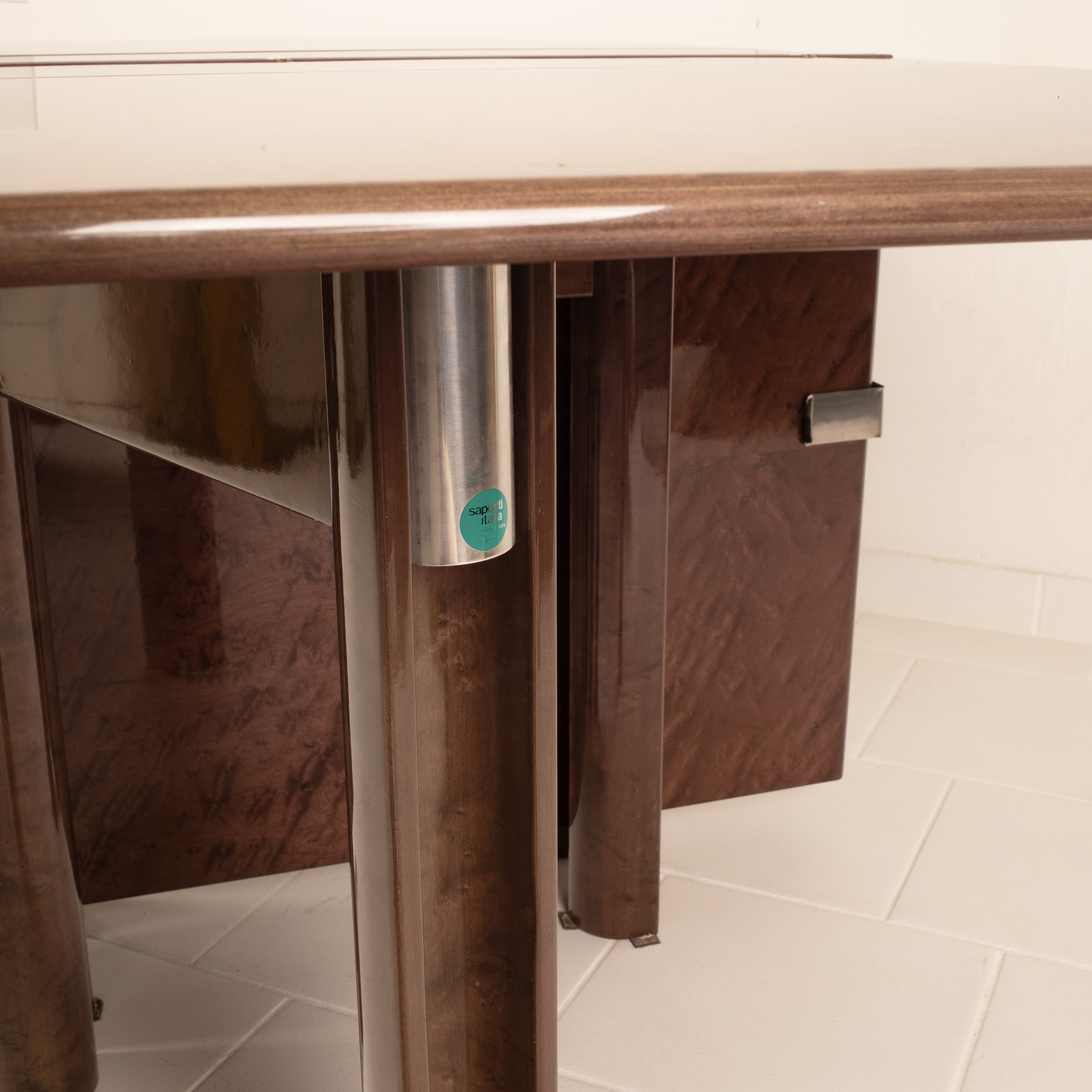 "Dinner" table by Giovanni Offredi for Saporiti Italia
