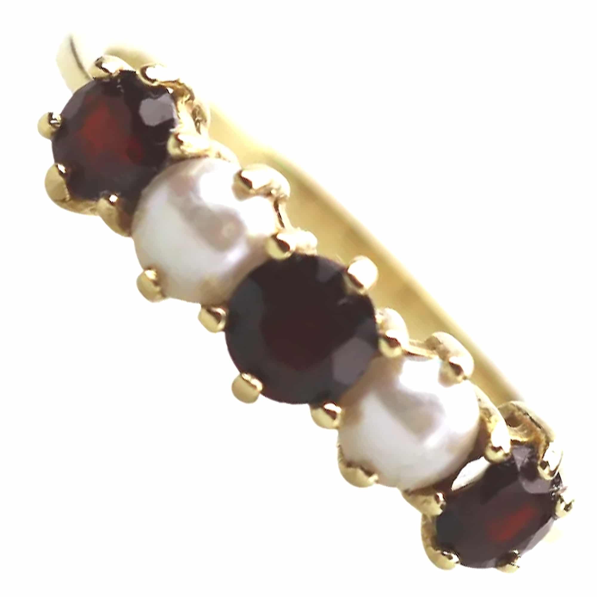 A fine antique 18ct Gold Jewellery Pearl & Garnet Ring Size R- Boxed C.1900