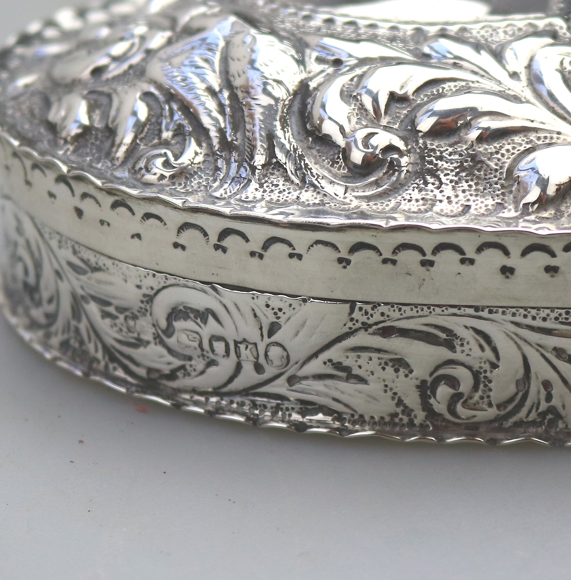 A good William Comyns antique English solid silver novelty Heart Box 140g C.1895