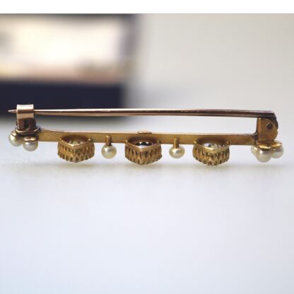 A very fine antique 15ct gold bar brooch set 3X heart cut citrine or yellow topaz C.1900 - Image 3