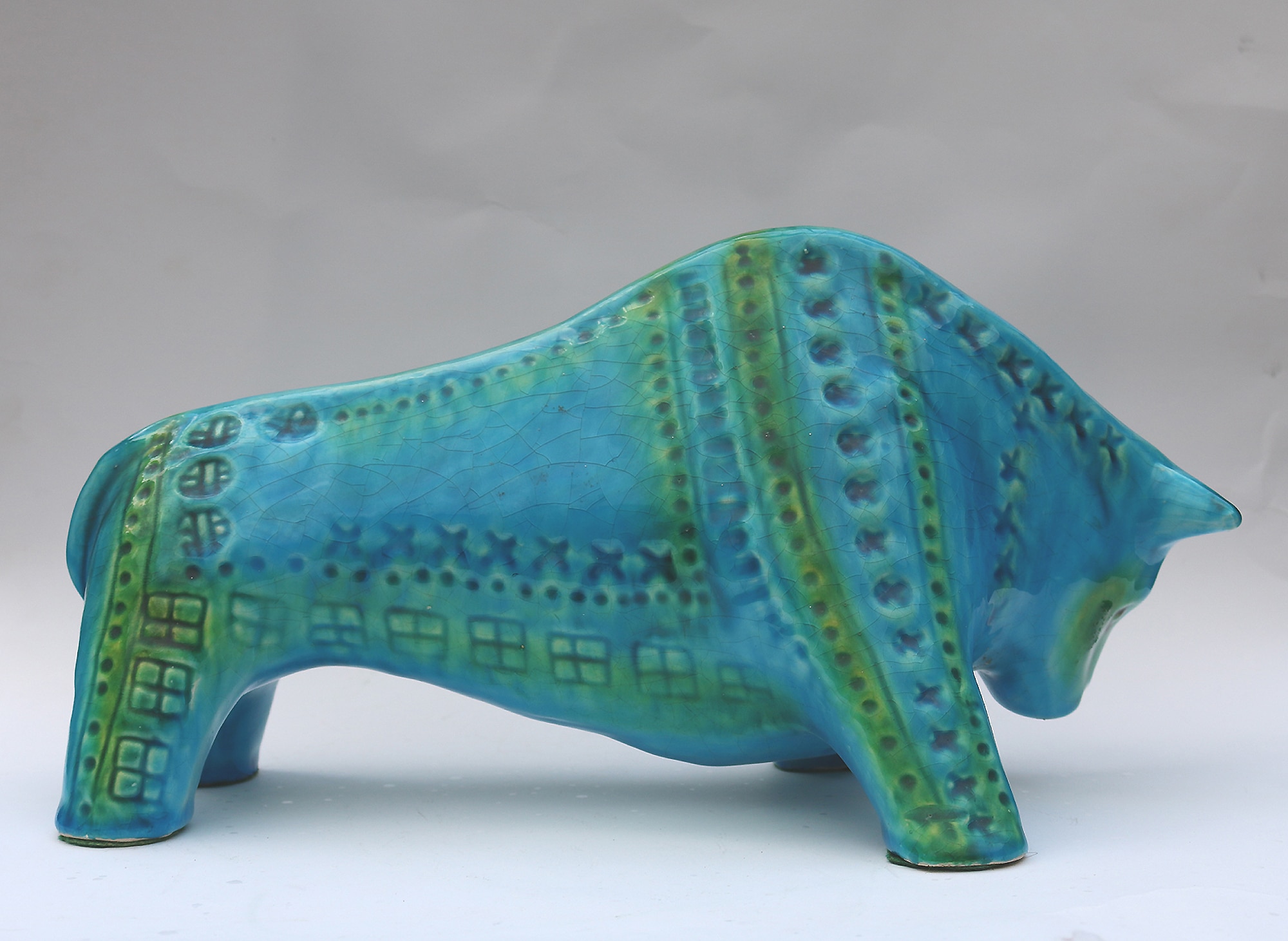 A large Retro Bitossi style contemporary pottery Bull by Jema Holland C.1970's