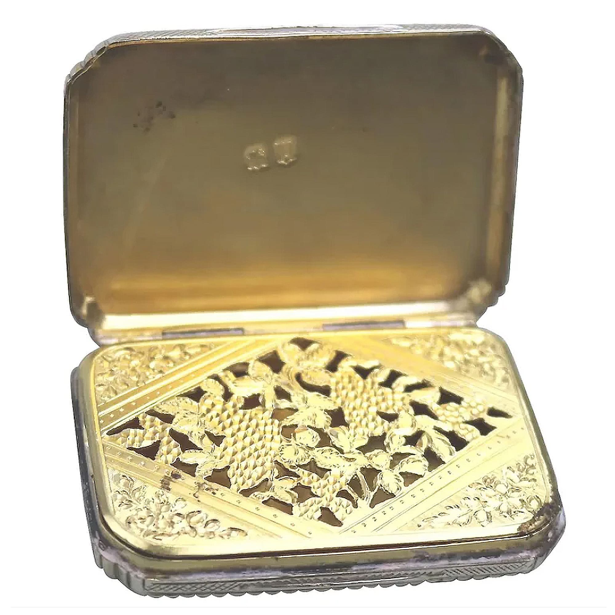 A good & larger antique George III English solid silver Vinaigrette C.1815