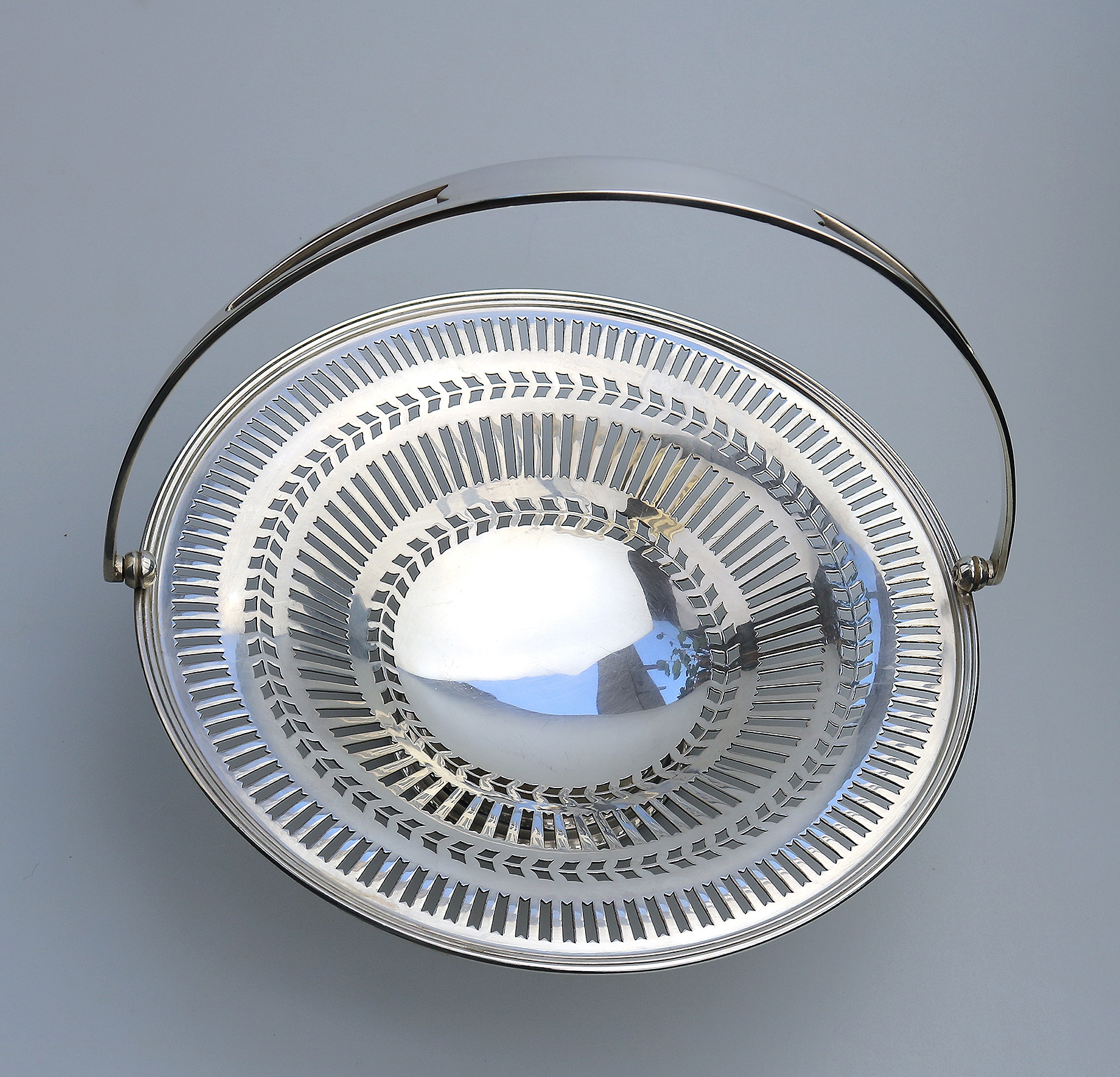 A good silver plate pierced Mappin & Webb swing handled Basket / Dish C.20th
