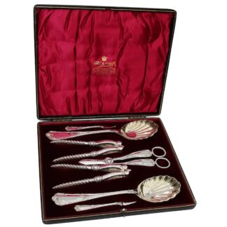 A substantial antique silver plate Mappin & Webb cased Dessert Serving Set C.1900