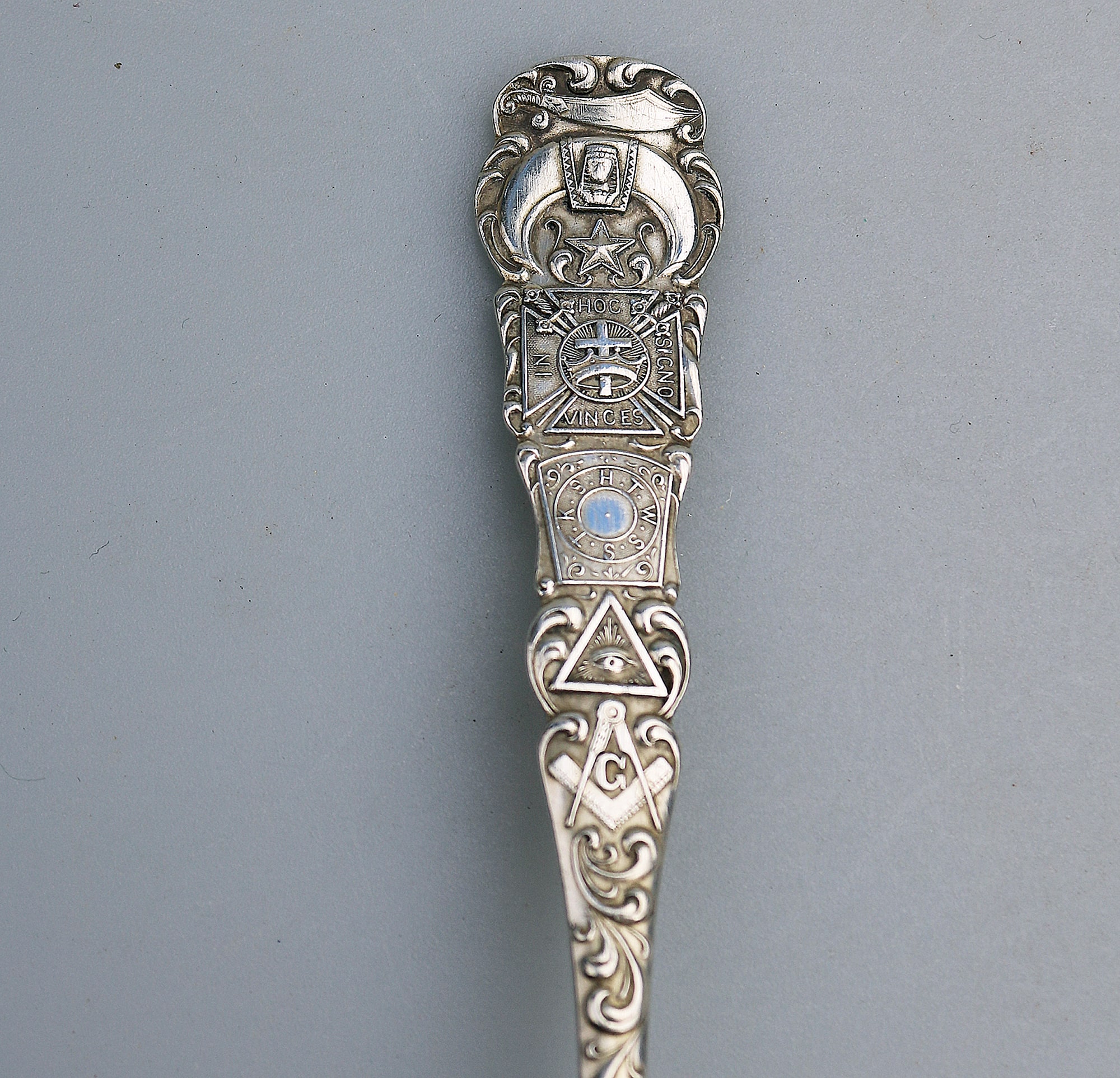 A rare Freemasons sterling silver R Wallace Chicago Masonic Temple Spoon C.20thC