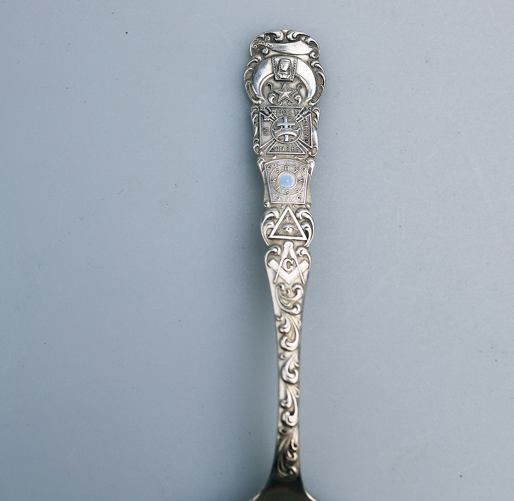 A rare Freemasons sterling silver R Wallace Chicago Masonic Temple Spoon C.20thC
