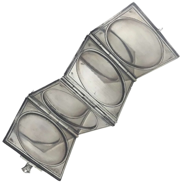 An antique 935 solid silver novelty quadrifold Pocket Photograph Frame C.1910