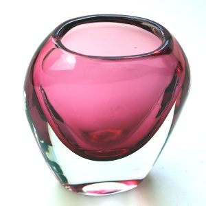 An attractive mid century retro contemporary art glass hand-blown Vase C.20thC