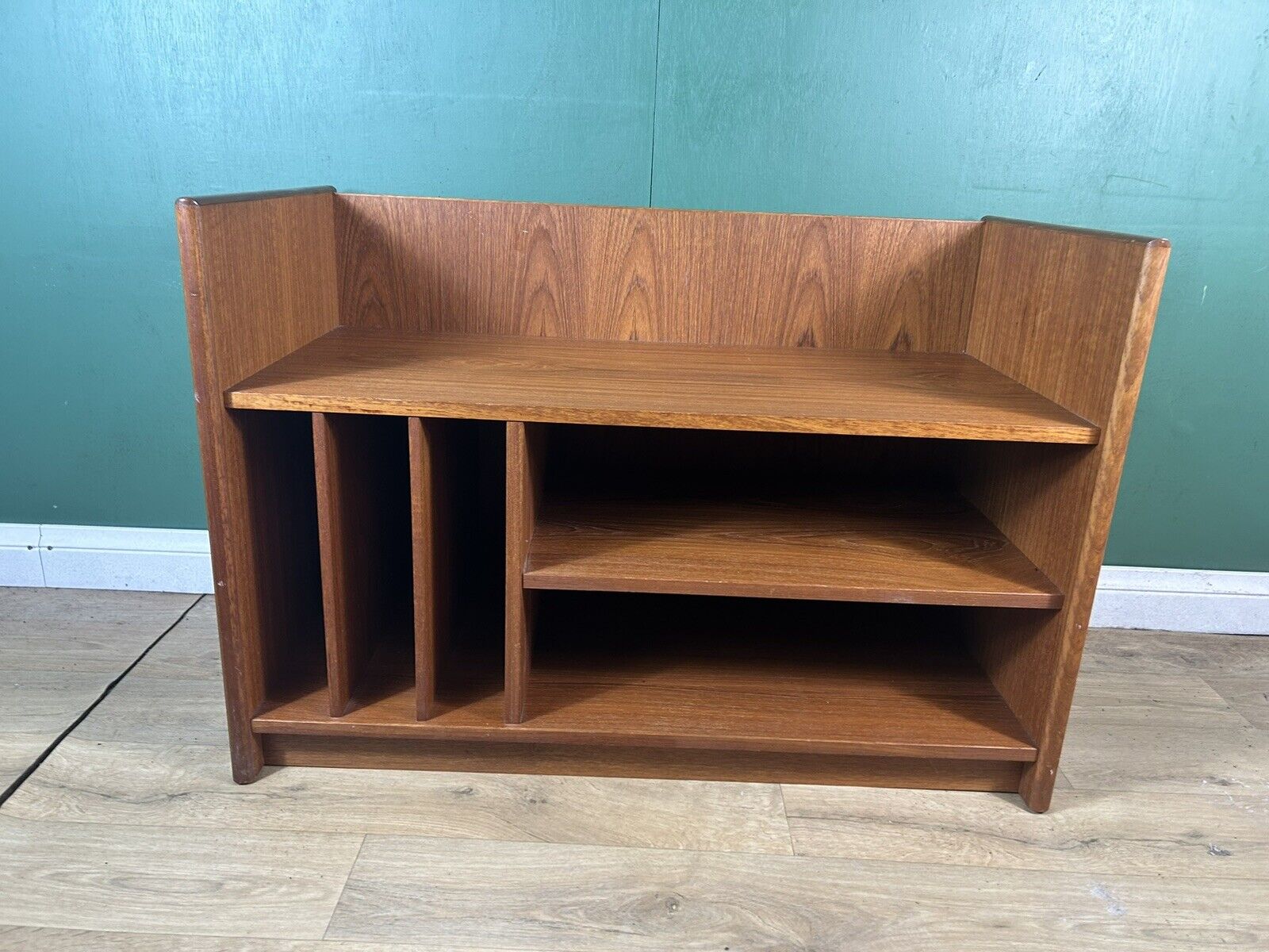 Retro Vintage Mid Century Danish 🇩🇰 Teak Record Vinyl Media Cabinet-Courier