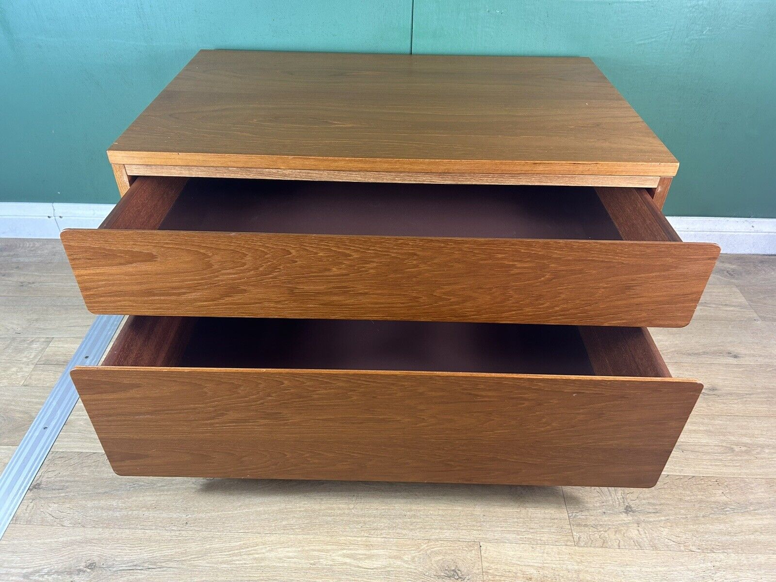 Retro Vintage Mid Century Teak Beaver&Tapley Tv-Cabinet-Courier