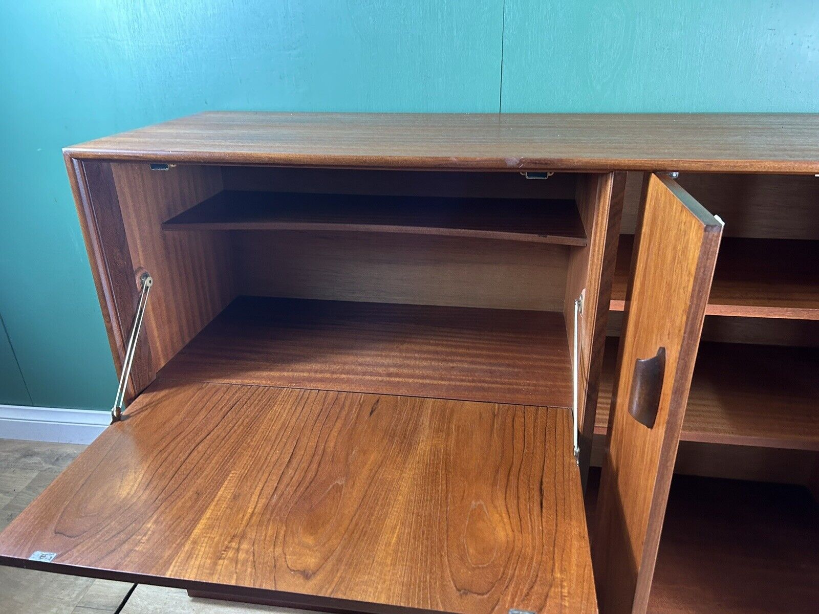 Retro Vintage Mid Century Teak G Plan Brasilia Sideboard-Courier