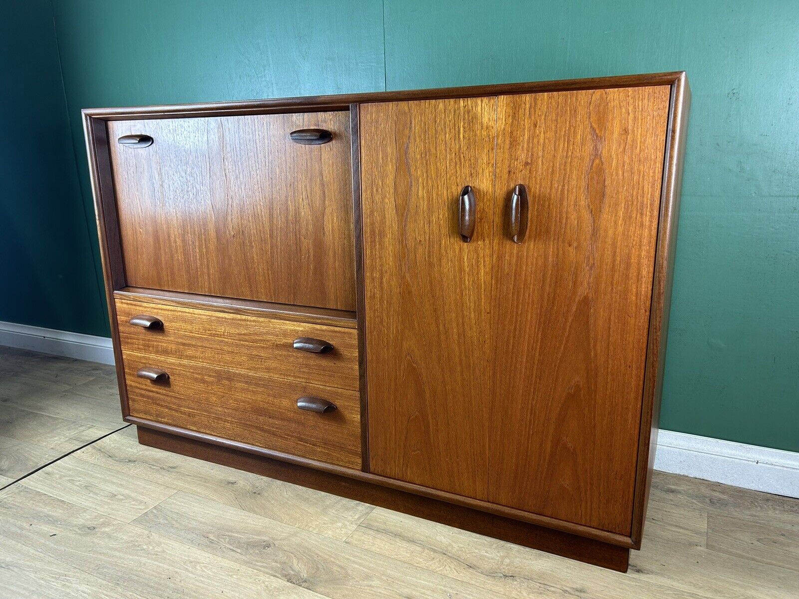 Retro Vintage Mid Century Teak G Plan Brasilia Sideboard-Courier