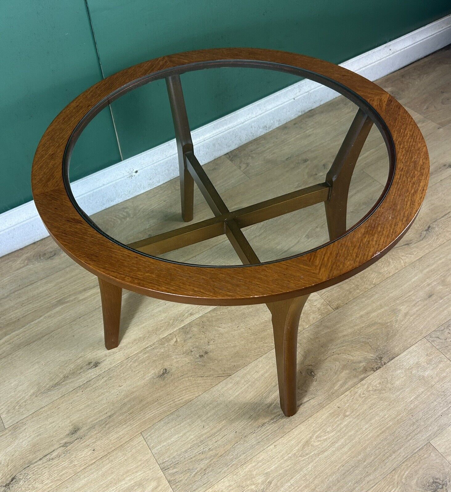 Retro Vintage Mid Century Teak Glass Top Coffee Table By Stonehill -Courier