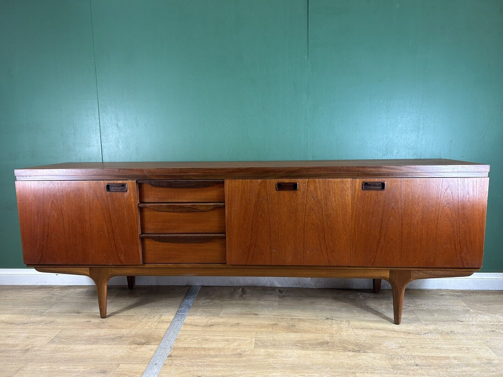 Retro Vintage Mid Century Teak Sideboard By Greaves& Thomas-Courier