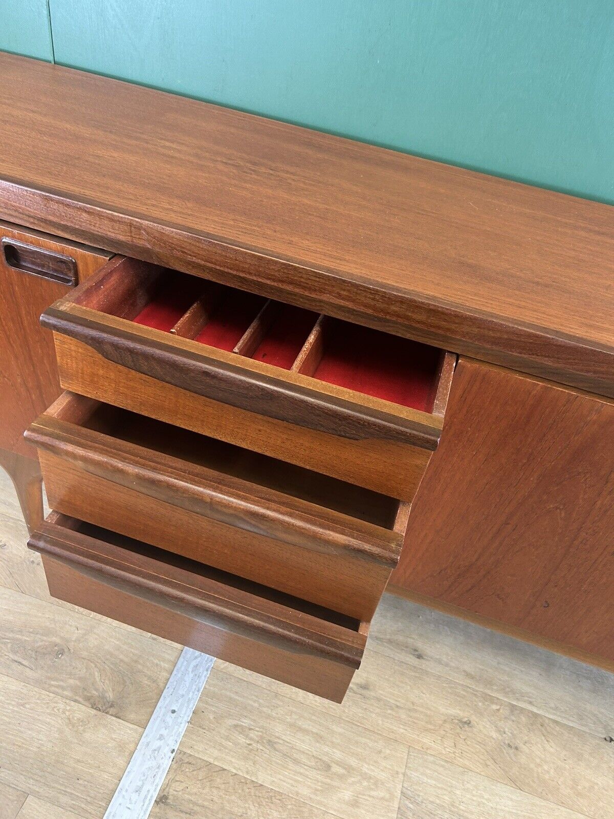 Retro Vintage Mid Century Teak Sideboard By Greaves& Thomas-Courier
