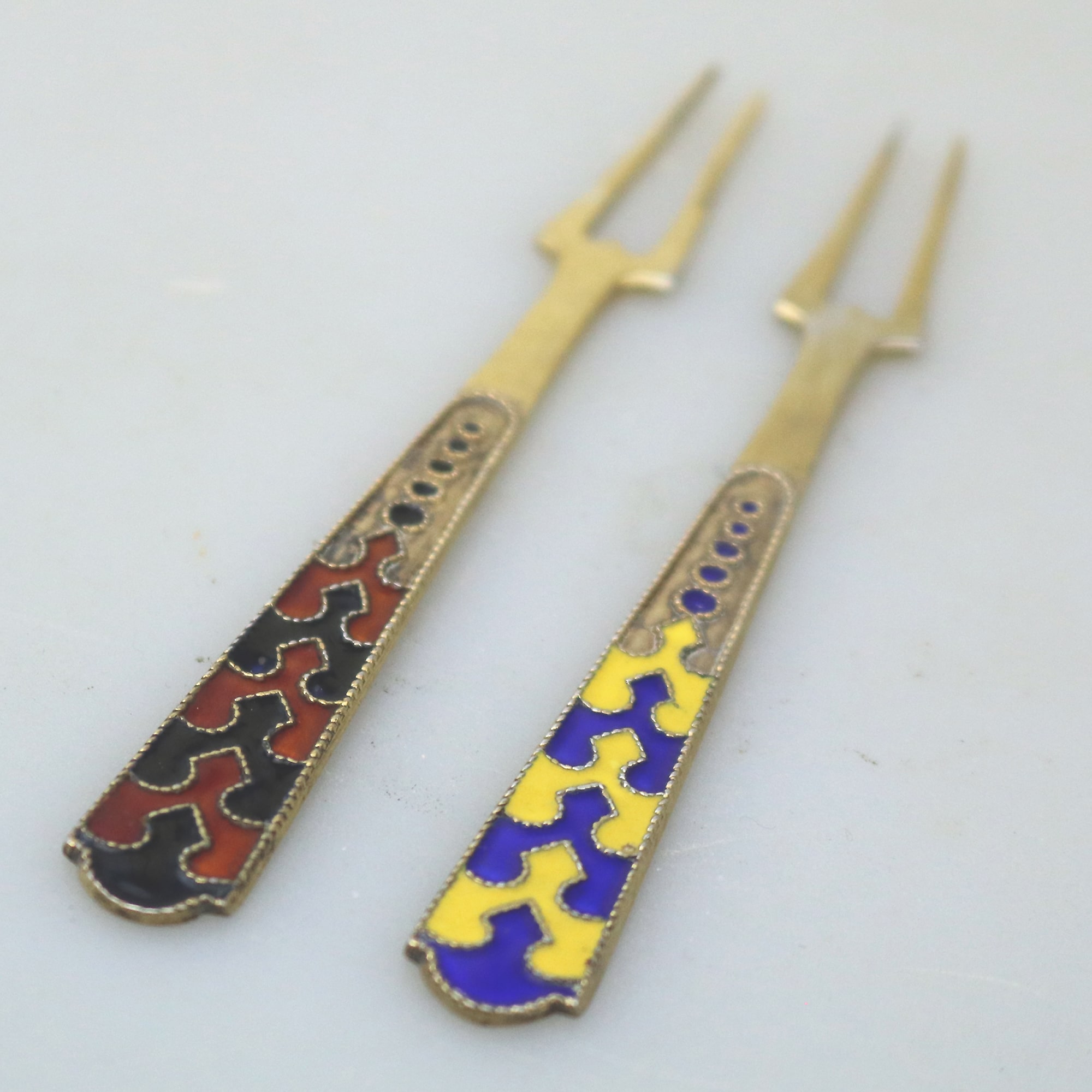 A good pair of Russian 875 solid silver gilt & enamel serving Lemon Forks C.1940+