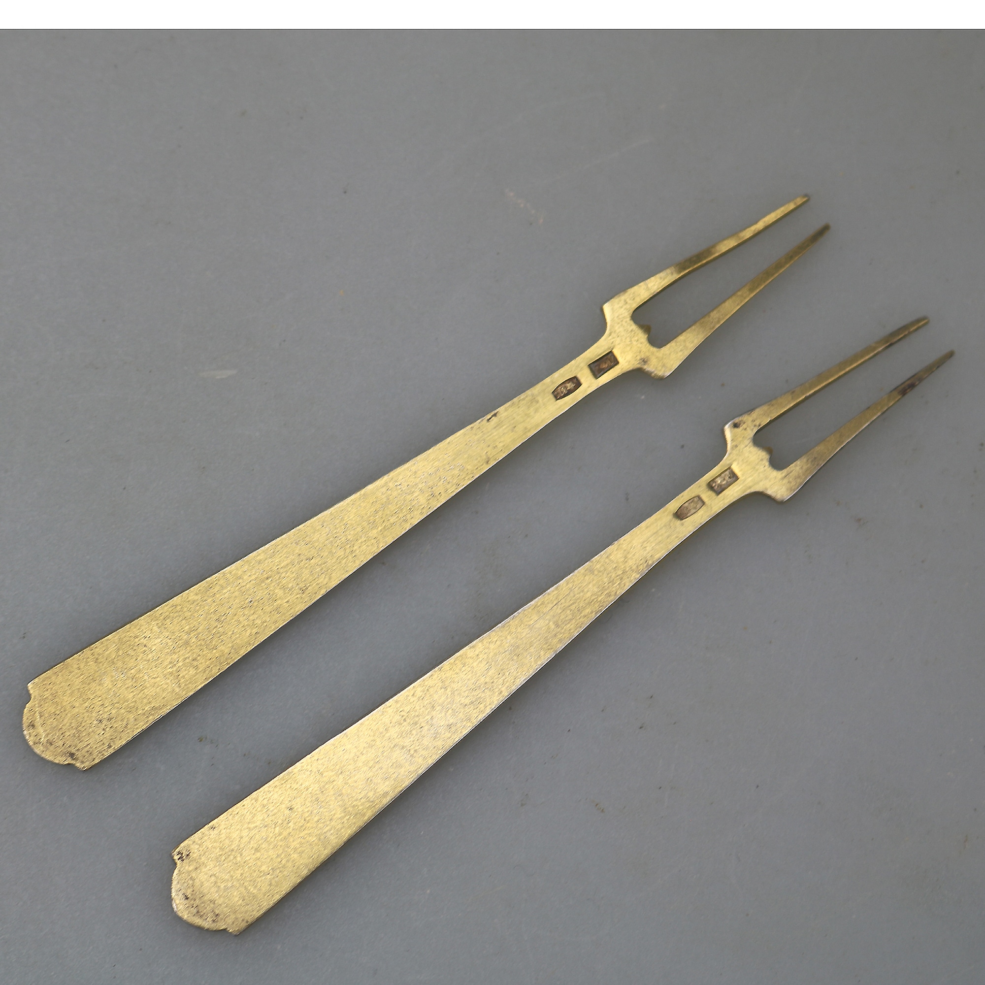 A good pair of Russian 875 solid silver gilt & enamel serving Lemon Forks C.1940+
