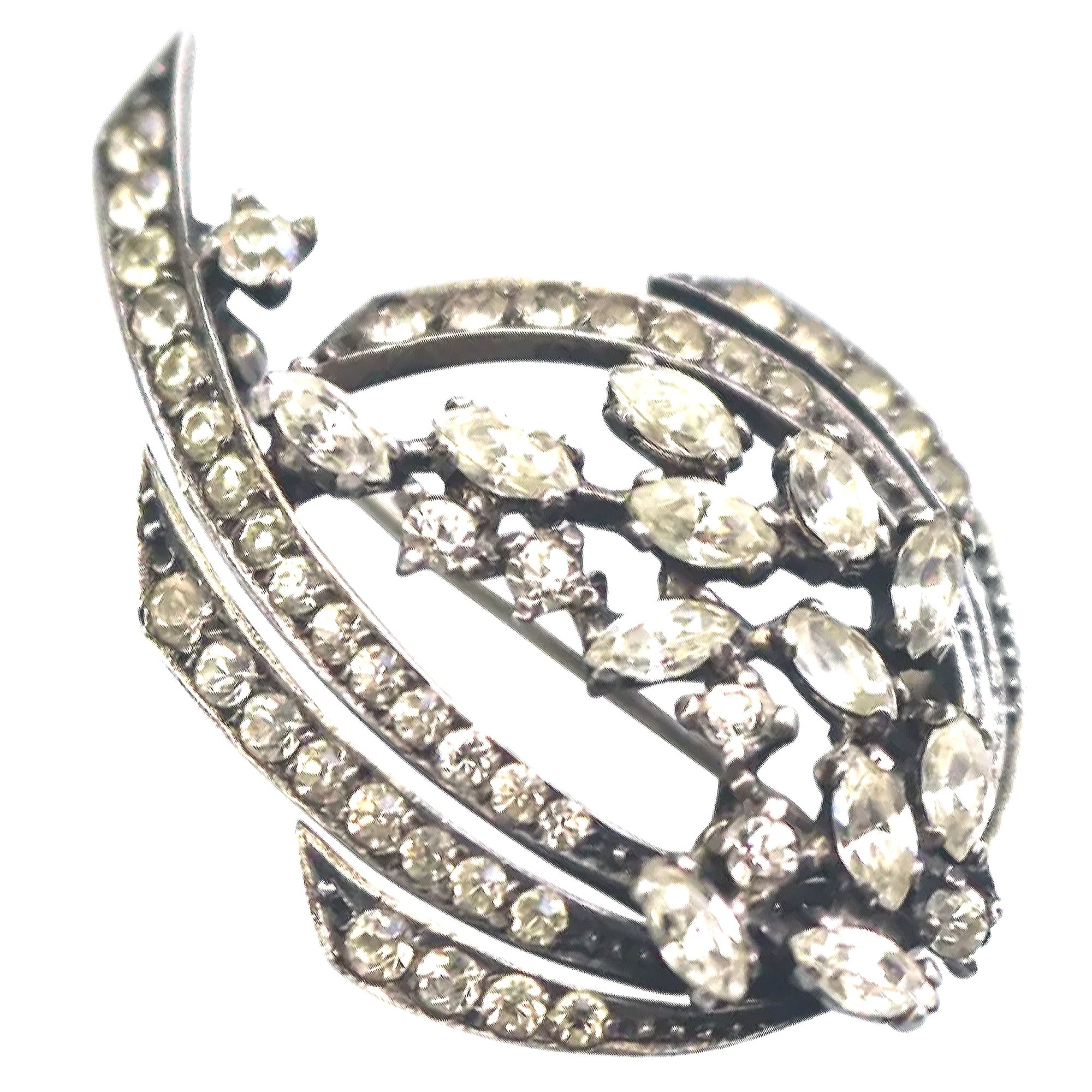A vintage quality 925 solid silver & diamante Brooch - gift boxed 9g C.20thC