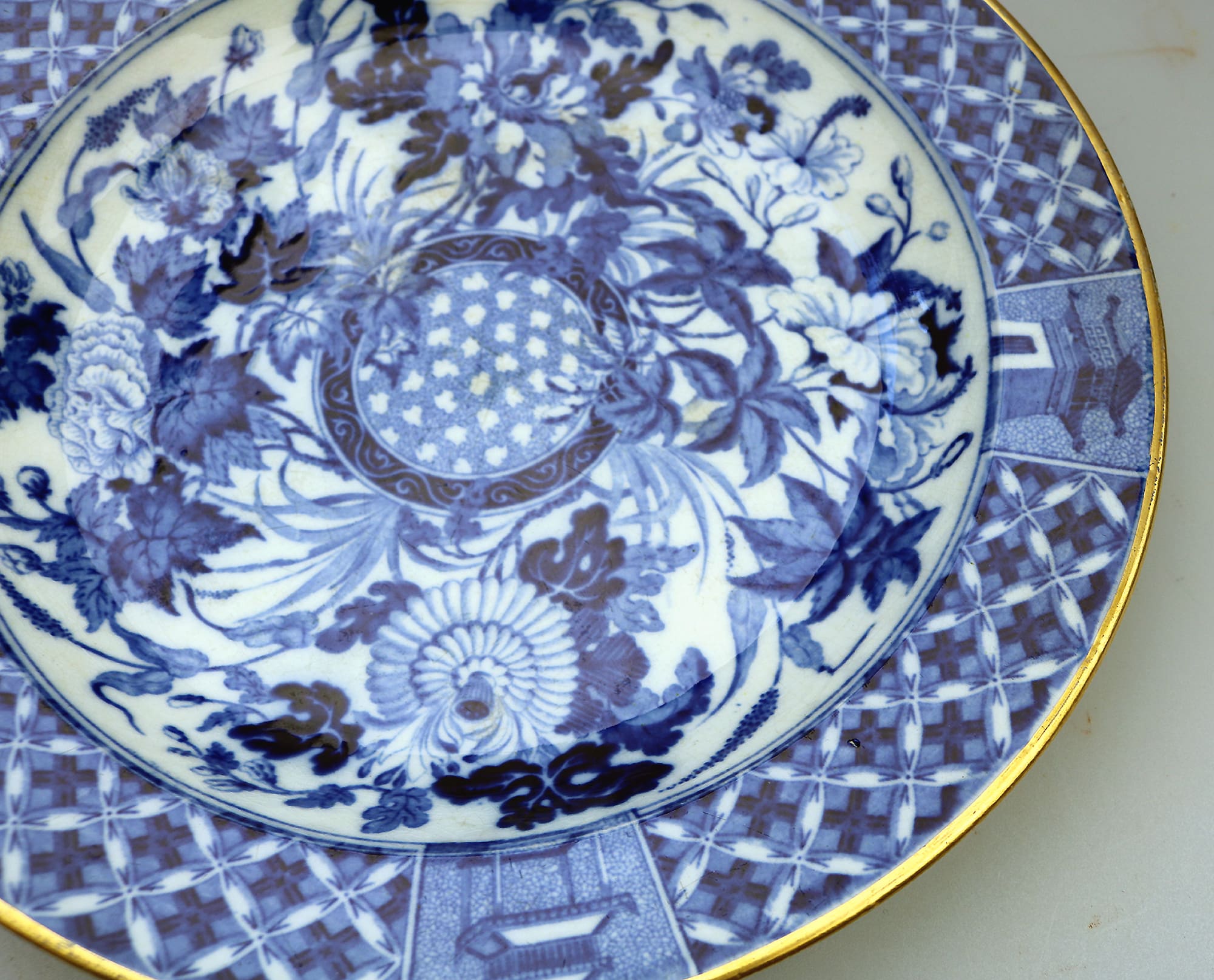 A rare antique Georgian B&W transferware Wedgwood pottery hibiscus Soup Plate C.1810