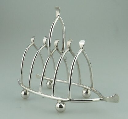 An antique novelty silver plated lucky Chicken Wishbone Toast Rack C.1920 - Image 4