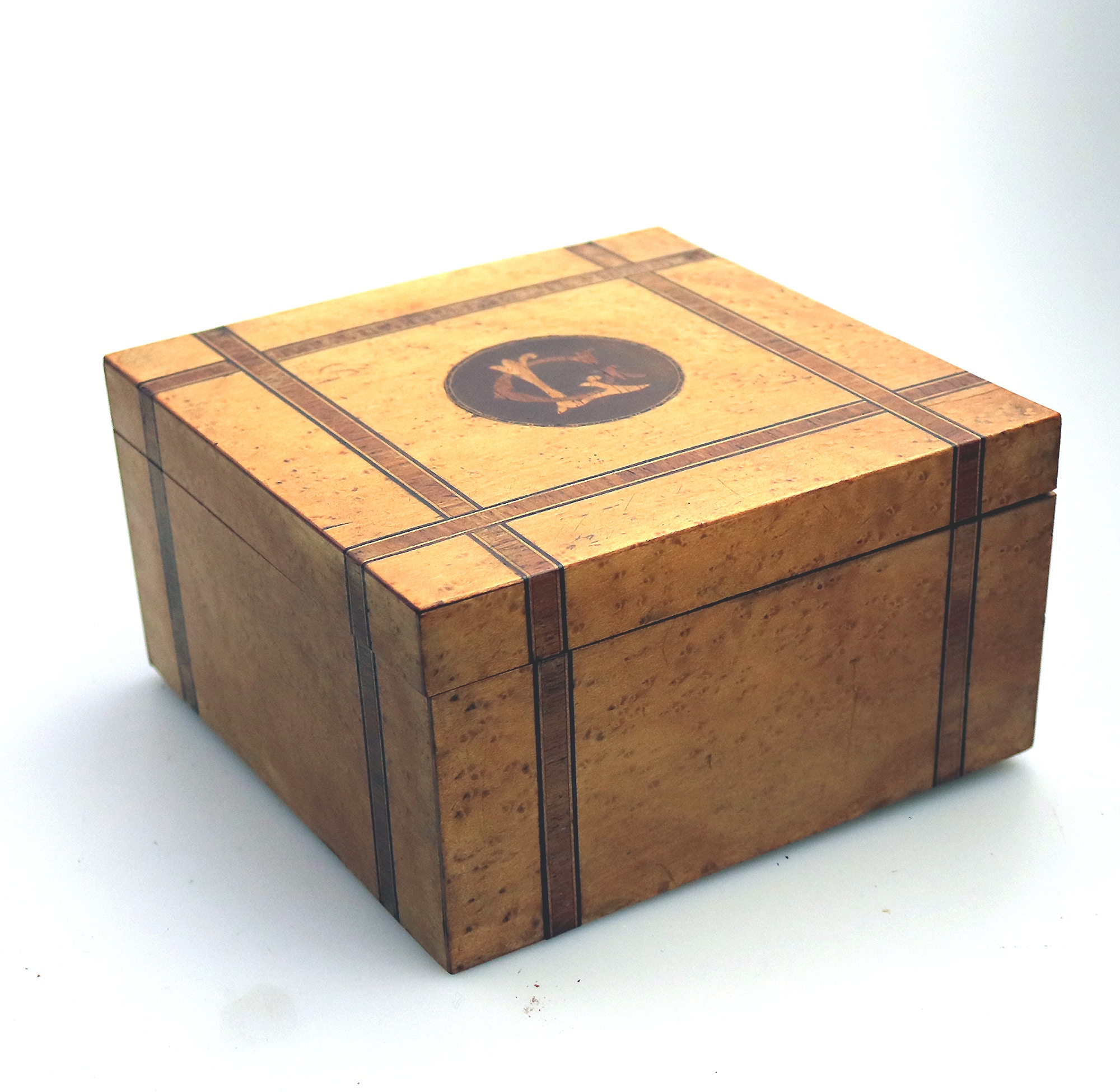 A good quality & very pretty antique Victorian inlaid & cross banded Box C.19thC